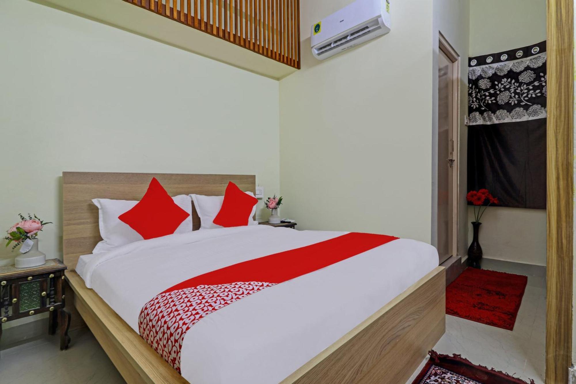 OYO Flagship 72003 Hotel DSR Inn Hyderabad Exterior foto