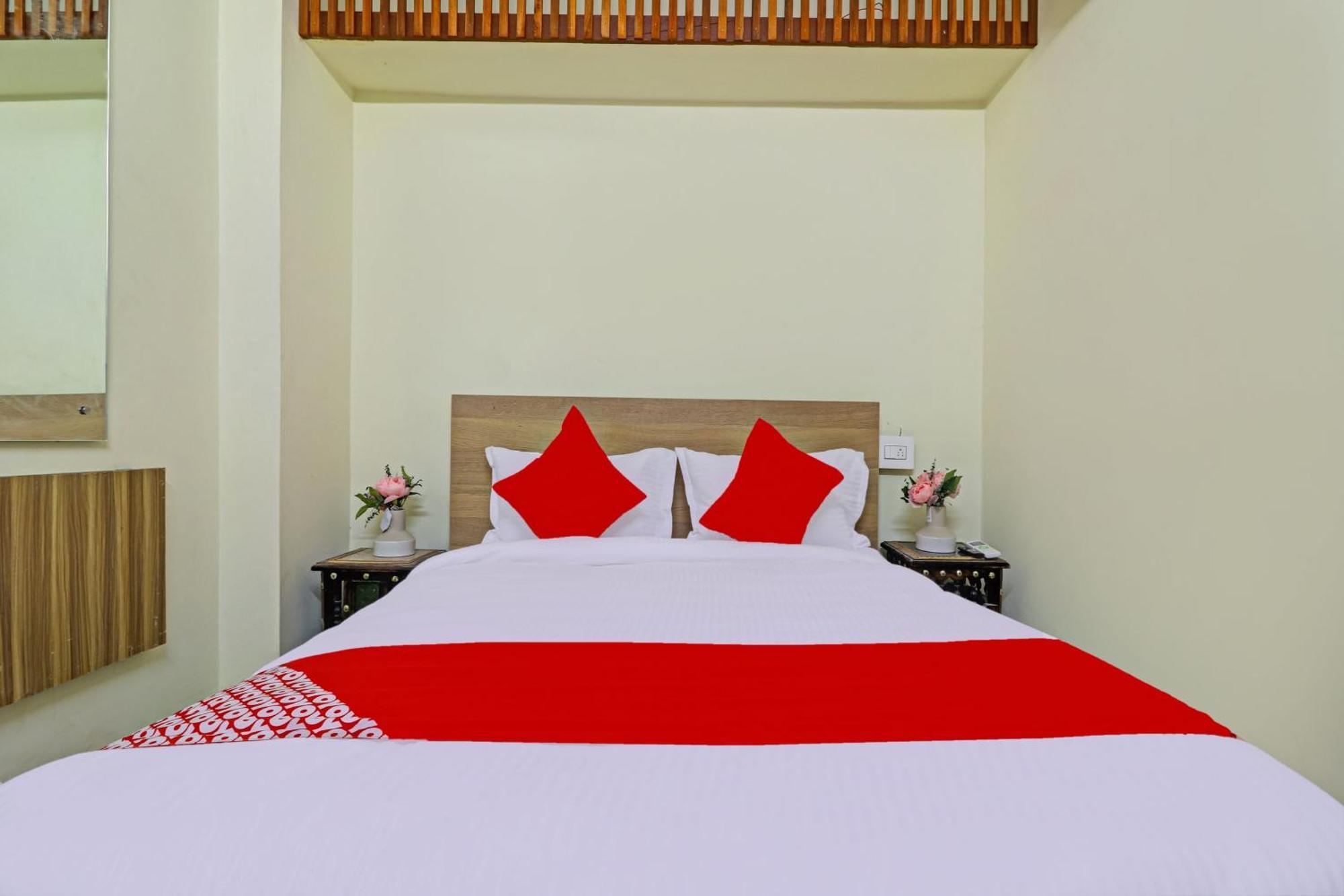 OYO Flagship 72003 Hotel DSR Inn Hyderabad Exterior foto