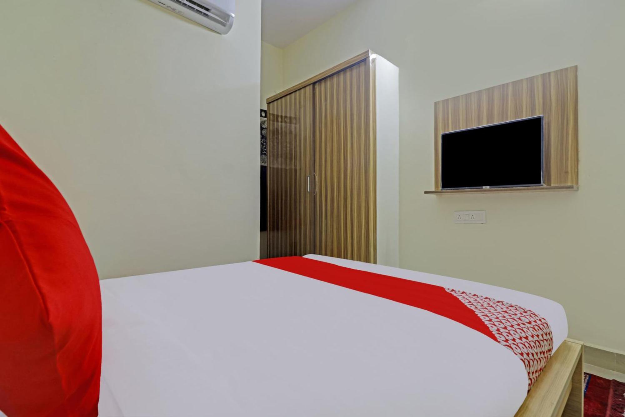 OYO Flagship 72003 Hotel DSR Inn Hyderabad Exterior foto