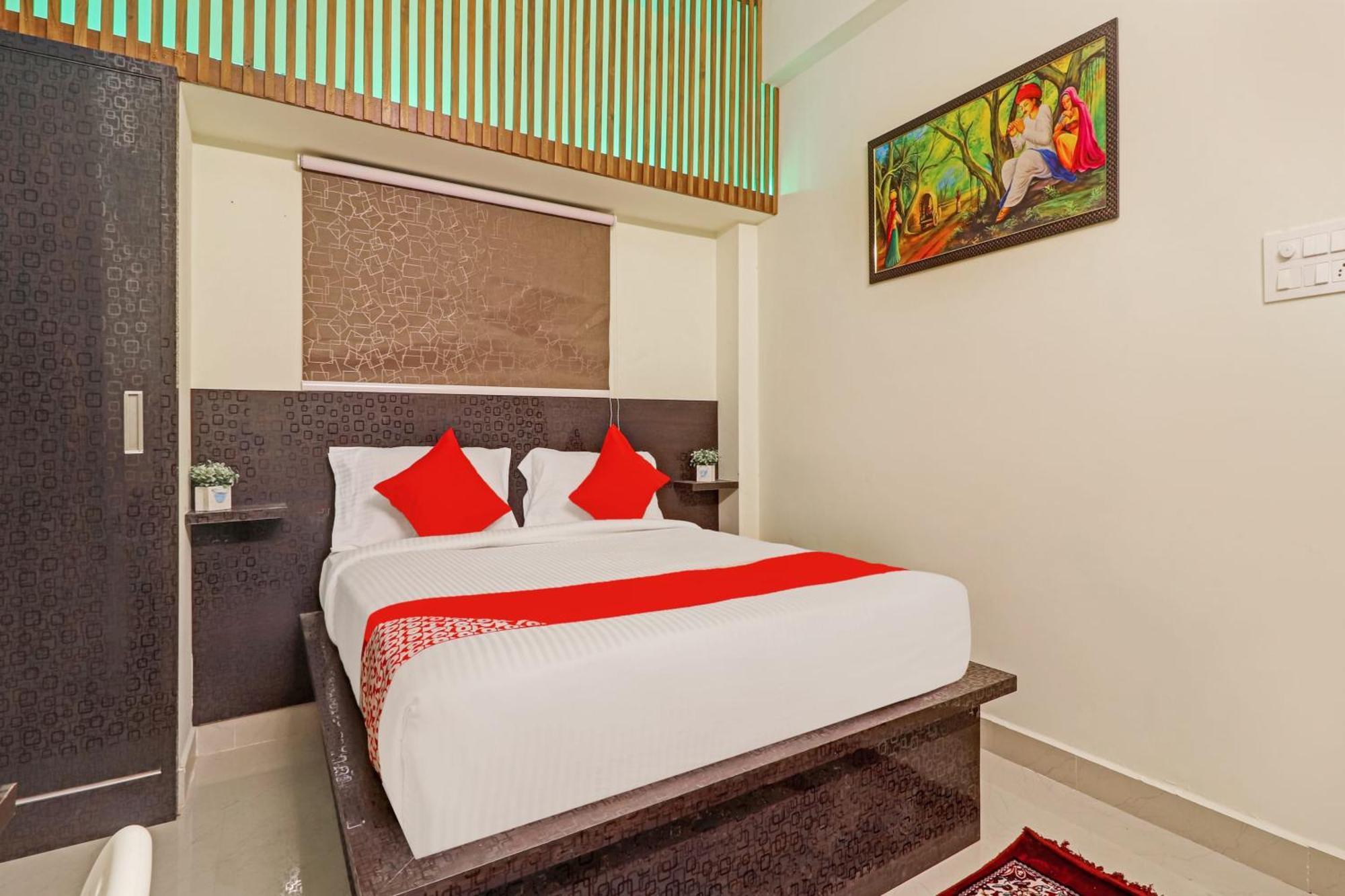 OYO Flagship 72003 Hotel DSR Inn Hyderabad Exterior foto