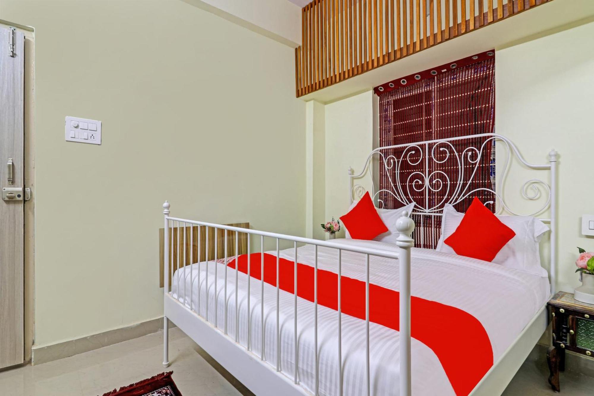 OYO Flagship 72003 Hotel DSR Inn Hyderabad Exterior foto